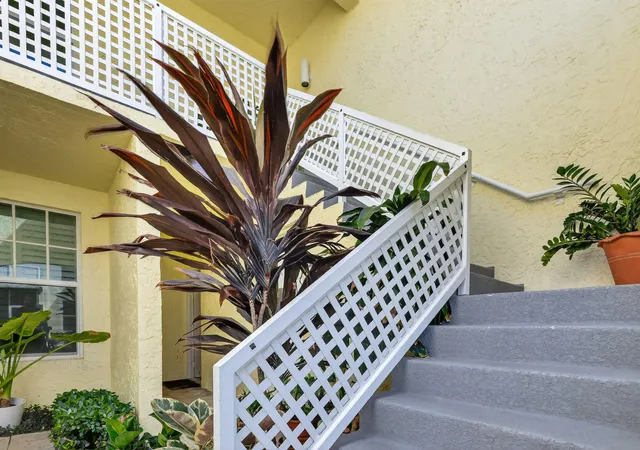 Photo 3 of Condo for sale at 1403 Mainsail Cir, Jupiter, FL 33477 | MLS# R11169956 | Listing updated on 2026-09-13