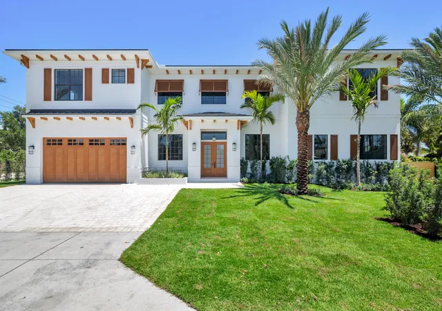 Photo 3 of Sale Pending at 261 Rutland Blvd, West Palm Beach, FL 33405 | MLS# R11169977 | Listing updated on 2026-09-28