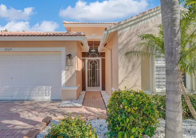 Photo 2 of Sale Pending at 5329 Toscana Trl, Boynton Beach, FL 33437 | MLS# B26000702 | Listing updated on 2026-09-24