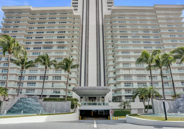 Photo 1 of Sale Pending at 3900 Galt Ocean Dr #Apt 1804, Fort Lauderdale, FL 33308 | MLS# B26001450 | Listing updated on 2026-09-15