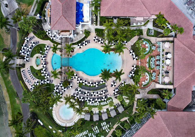 Listing Photo 4 - Condo for sale in building located at 179 Cypress Pt Dr, Palm Beach Gardens, FL 33418 - Unit #179