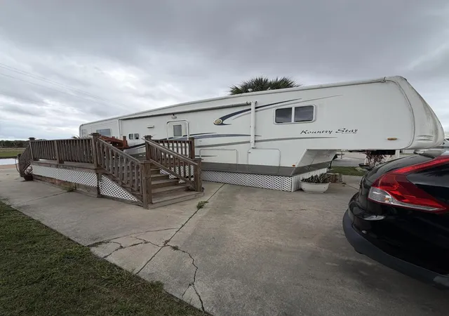 Photo 1 of Sale Pending at 5240 Se 67th Avenue, Okeechobee, FL 34974 | MLS# B26003476 | Listing updated on 2026-09-15