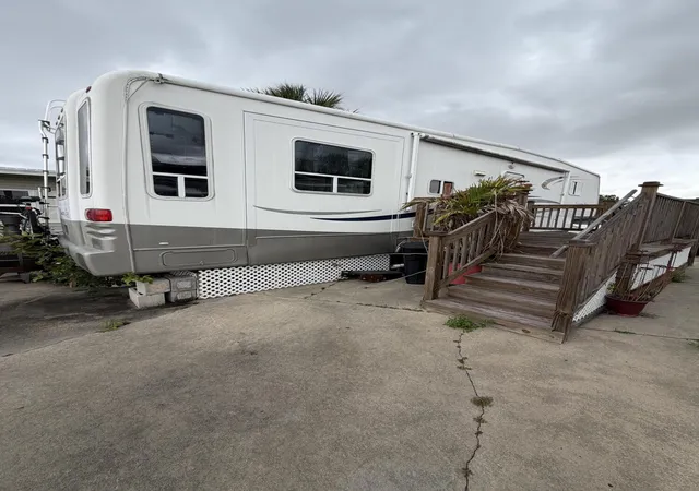 Photo 3 of Sale Pending at 5240 SE 67th Avenue, Okeechobee, FL 34974 | MLS# B26003476 | Listing updated on 2026-09-15