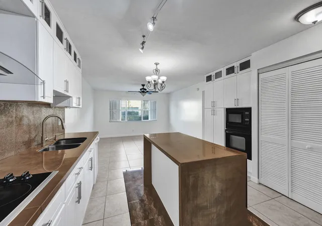 Photo 3 of Condo for sale at 600 Se 2nd Avenue #K2, Deerfield Beach, FL 33441 | MLS# B26003831 | Listing updated on 2026-09-16