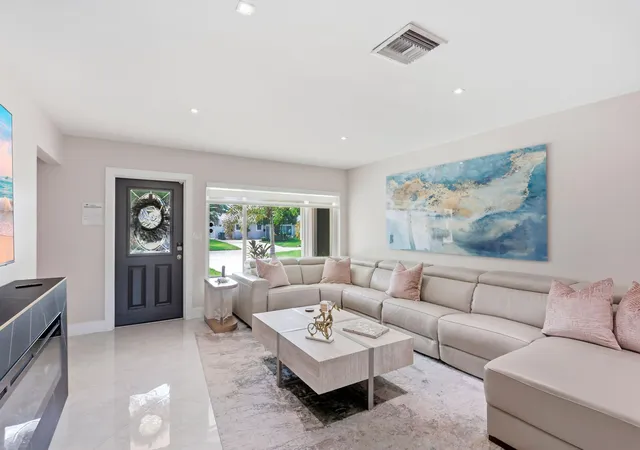Photo 4 of Single family home for sale at 4760 NE 17th Avenue, Oakland Park, FL 33334 | MLS# B26004229 | Listing updated on 2026-09-16