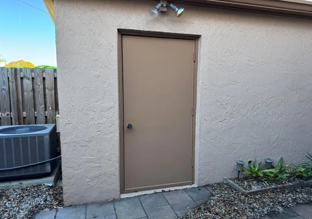 Photo 4 of Townhouse for sale at 31 Chestnut Cir, Hollywood, FL 33026 | MLS# B26004268 | Listing updated on 2026-09-15