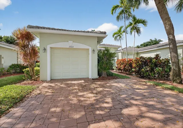 Photo 2 of Single family home for sale at 10612 Royal Caribbean Cir, Boynton Beach, FL 33437 | MLS# B26005457 | Listing updated on 2026-09-14