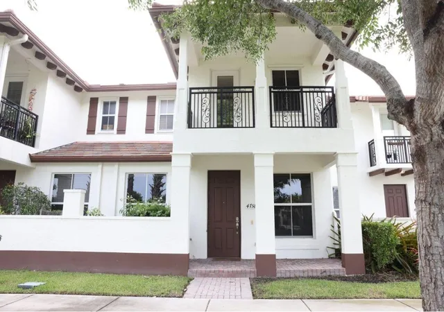 Photo 1 of Sale Pending at 4758 Sierra Ln, Coconut Creek, FL 33073 | MLS# B26005497 | Listing updated on 2026-09-15