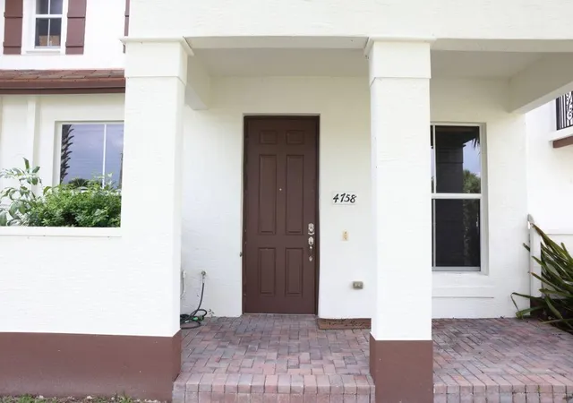 Photo 2 of Sale Pending at 4758 Sierra Ln, Coconut Creek, FL 33073 | MLS# B26005497 | Listing updated on 2026-09-15