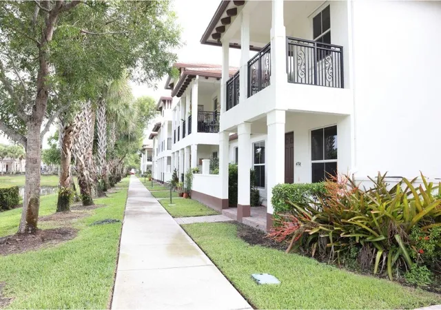 Photo 3 of Sale Pending at 4758 Sierra Ln, Coconut Creek, FL 33073 | MLS# B26005497 | Listing updated on 2026-09-15