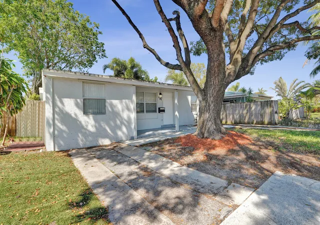 Photo 1 of Single family home for sale at 131 Ne 51st Street, Fort Lauderdale, FL 33334 | MLS# B26006938 | Listing updated on 2026-09-15