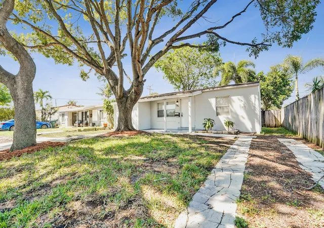 Photo 2 of Single family home for sale at 131 Ne 51st Street, Fort Lauderdale, FL 33334 | MLS# B26006938 | Listing updated on 2026-09-15