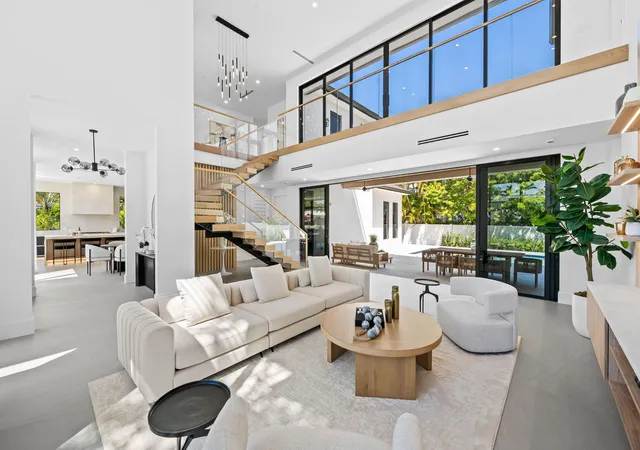 Photo 1 of Single family home for sale at 2625 Ne 29th Court, Fort Lauderdale, FL 33306 | MLS# B26007347 | Listing updated on 2026-09-23
