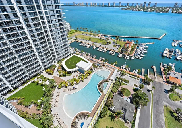 Photo 4 of Condo for sale at 220 Lake Shore Dr #2212, West Palm Beach, FL 33403 | MLS# B26007416 | Listing updated on 2026-09-16