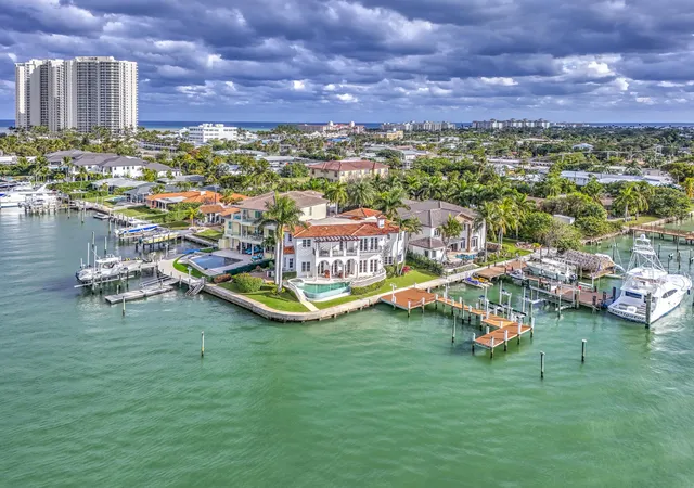 Photo 2 of Single family home for sale at 2775 Lake Dr, Riviera Beach, FL 33404 | MLS# B26007991 | Listing updated on 2026-09-15