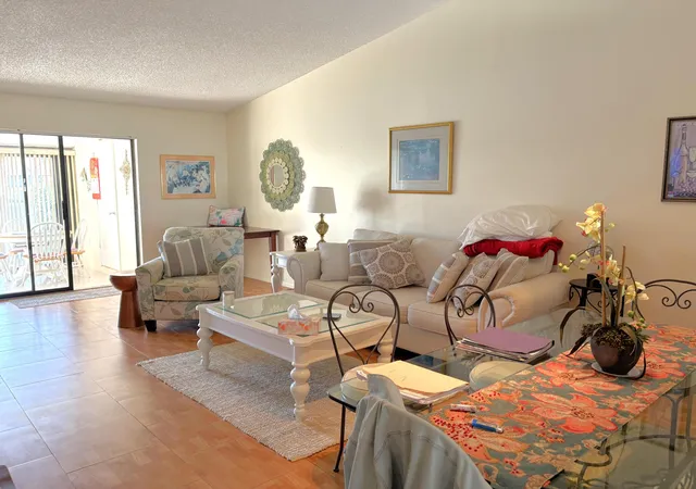 Photo 4 of House for sale at 1017 Green Pine Blvd #C, West Palm Beach, FL 33409 | MLS# B26008099 | Listing updated on 2026-10-06