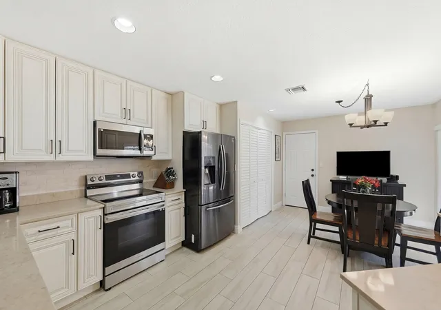 Photo 2 of Townhouse for sale at 4115 Carriage Dr #P2, Pompano Beach, FL 33069 | MLS# B26008653 | Listing updated on 2026-09-15