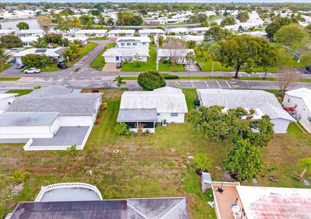 Photo 2 of Single family home for sale at 5713 Nw 84th Terrace, Tamarac, FL 33321 | MLS# B26009503 | Listing updated on 2026-09-14