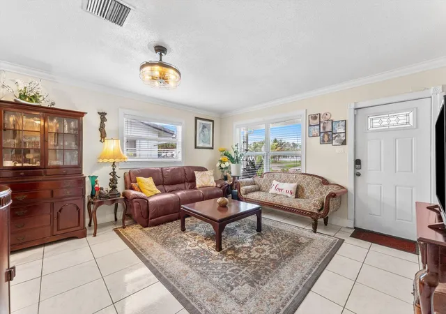 Photo 4 of Single family home for sale at 5713 NW 84th Terrace, Tamarac, FL 33321 | MLS# B26009503 | Listing updated on 2026-09-14