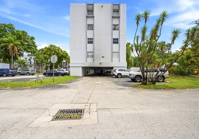 Photo 2 of Sale Pending at 7541 Nw 16th Street #1211, Plantation, FL 33313 | MLS# B26010669 | Listing updated on 2026-09-15