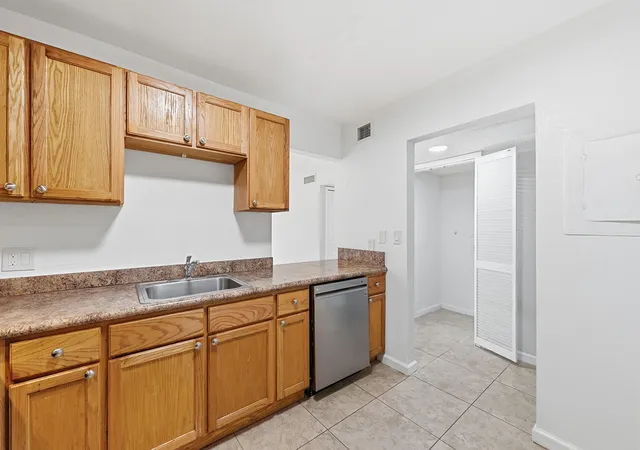 Photo 3 of Sale Pending at 7541 NW 16th Street #1211, Plantation, FL 33313 | MLS# B26010669 | Listing updated on 2026-09-15