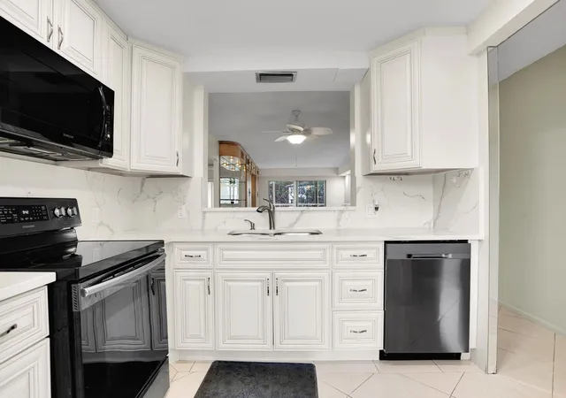 Photo 3 of Condo for sale at 4701 Martinique Dr #K3, Coconut Creek, FL 33066 | MLS# B26011571 | Listing updated on 2026-09-29