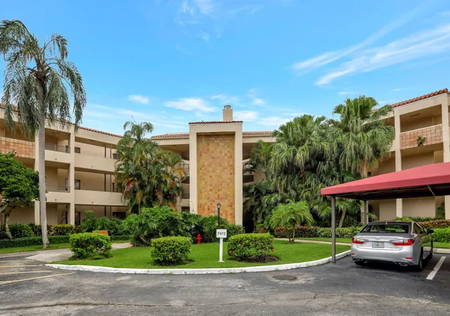 Photo 1 of Sale Pending at 7472 La Paz Blvd #304, Boca Raton, FL 33433 | MLS# B26011821 | Listing updated on 2026-09-15