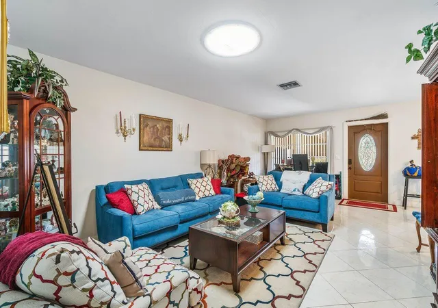 Photo 4 of House for sale at 5814 Doris Ct, Delray Beach, FL 33484 | MLS# B26012230 | Listing updated on 2026-09-14