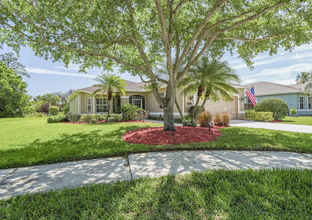 Photo 2 of Sale Pending at 3415 63rd Square, Vero Beach, FL 32966 | MLS# B26012384 | Listing updated on 2026-10-02