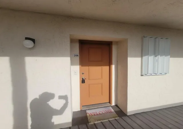 Listing Photo 4 - Condo for sale in building located at 5917 Via Vermilya, Lake Worth Beach, FL 33462 - Unit #206