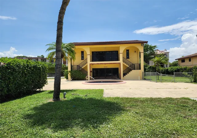 Photo 3 of Townhouse for sale at 2619 Nw 47th Lane, Lauderdale Lakes, FL 33313 | MLS# B26012466 | Listing updated on 2026-09-23