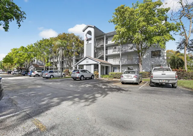 Photo 3 of Condo for sale at 1401 Sw 128th Terrace #212h, Pembroke Pines, FL 33027 | MLS# B26012717 | Listing updated on 2026-09-16