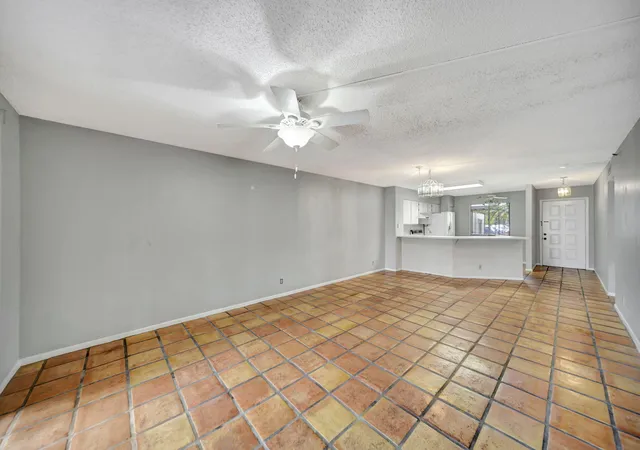 Listing Photo 4 - Condo for sale in building located at 2215 Cypress Island Dr, Pompano Beach, FL 33069 - Unit #103