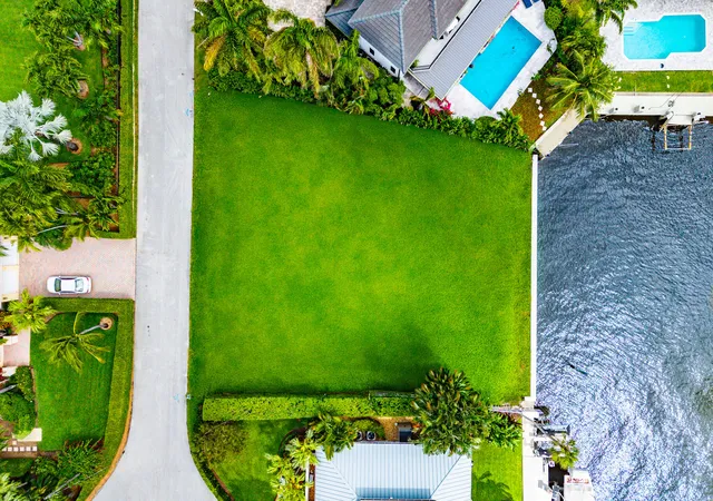 Photo 4 of Sale Pending at 29 Hibiscus Way, Briny Breezes, FL 33435 | MLS# B26012812 | Listing updated on 2026-09-15