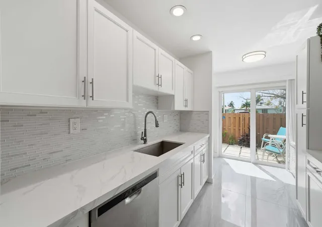 Photo 3 of Townhouse for sale at 10875 Nw 29th Manor #8, Sunrise, FL 33322 | MLS# B26012840 | Listing updated on 2026-09-15