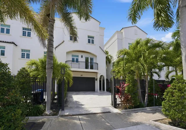 Photo 2 of Townhouse for sale at 69 Isle Of Venice Dr, Fort Lauderdale, FL 33301 | MLS# B26013255 | Listing updated on 2026-09-15