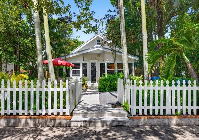 Photo 2 of Sale Pending at 605 Sw 6th Avenue, Fort Lauderdale, FL 33315 | MLS# B26013526 | Listing updated on 2026-10-03