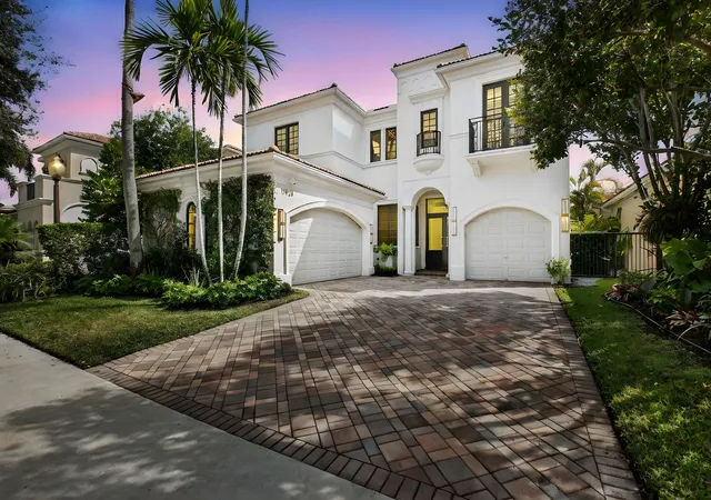 Single family home for sale at 17921 Villa Clb Way, Boca Raton, FL 33496 | MLS# B26013789