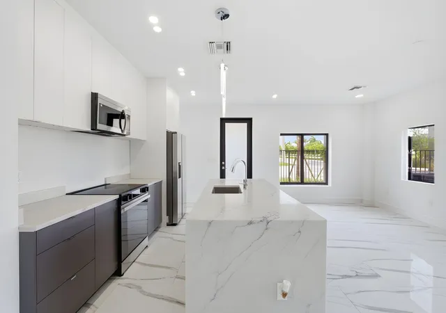 Photo 3 of Townhouse for sale at 1548 Nw 1st Avenue, Pompano Beach, FL 33060 | MLS# B26013980 | Listing updated on 2026-09-13