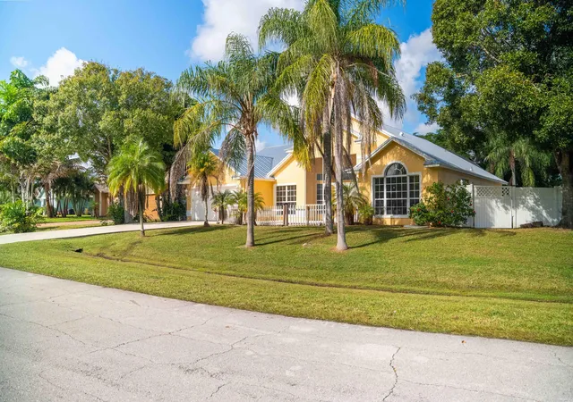 Photo 2 of Single family home for sale at 3502 Se Hyde Cir, Port Saint Lucie, FL 34984 | MLS# B26014155 | Listing updated on 2026-09-13
