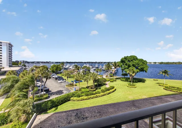 Photo 3 of Condo for sale at 136 Lakeshore Dr #511, North Palm Beach, FL 33408 | MLS# B26014250 | Listing updated on 2026-09-16