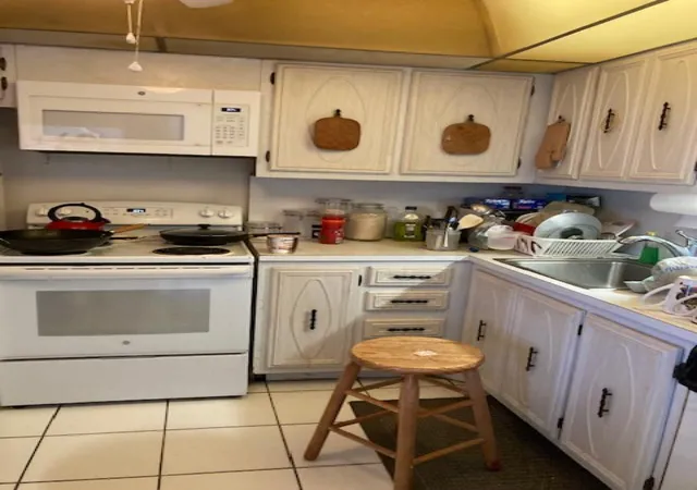 Photo 3 of Condo for sale at 230 Ne 26th Avenue N #2140, Boynton Beach, FL 33435 | MLS# B26014428 | Listing updated on 2026-09-13