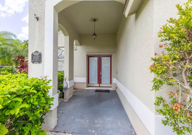 Photo 4 of Single family home for sale at 15157 Oak Chase Ct, Wellington, FL 33414 | MLS# B26014791 | Listing updated on 2026-10-01