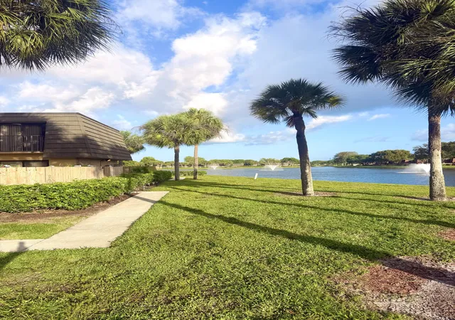 Photo 2 of Townhouse for sale at 812 8th Way, West Palm Beach, FL 33407 | MLS# B26015534 | Listing updated on 2026-09-23