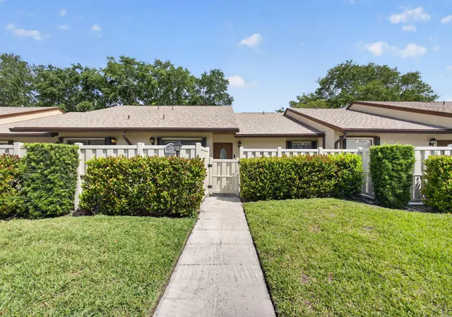 Photo 1 of Sale Pending at 1025 Green Pine Blvd #F, West Palm Beach, FL 33409 | MLS# B26015716 | Listing updated on 2026-09-25