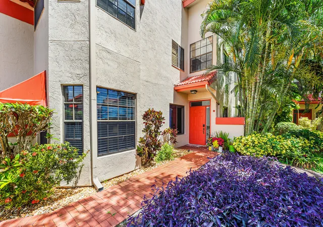 Photo 2 of Condo for sale at 7685 Lexington Clb Blvd #B, Delray Beach, FL 33446 | MLS# B26015786 | Listing updated on 2026-09-15