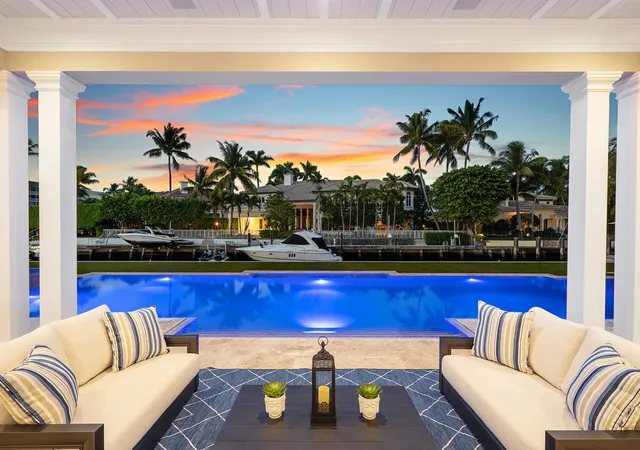 Photo 3 of Sale Pending at 133 W Coconut Palm Rd, Boca Raton, FL 33432 | MLS# B26015952 | Listing updated on 2026-09-16