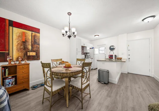 Listing Photo 5 - Condo for sale in building located at 1117 Lake Ter, Boynton Beach, FL 33426 - Unit #207