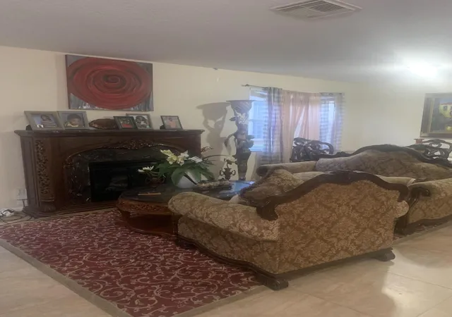 Photo 4 of Single family home for sale at 433 Gazetta Way, West Palm Beach, FL 33413 | MLS# B26016464 | Listing updated on 2026-09-16