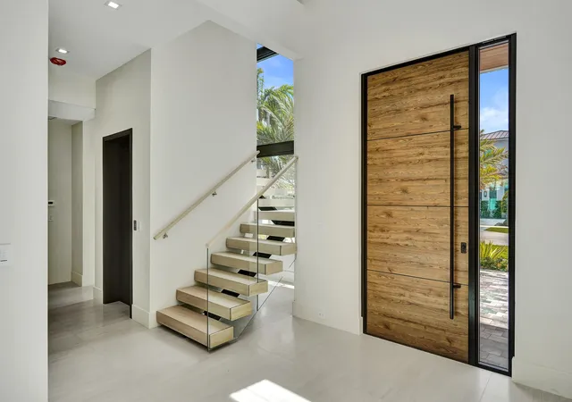 Photo 3 of Mansion for sale at 365 Ne 3rd Street, Boca Raton, FL 33432 | MLS# B26016718 | Listing updated on 2026-09-14